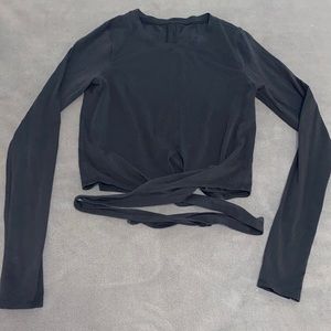 Lululemon Wrap around Long Sleeve